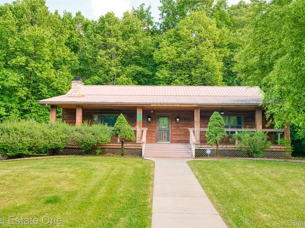 15060 Van Syckle Ct, Gregory, MI 48137