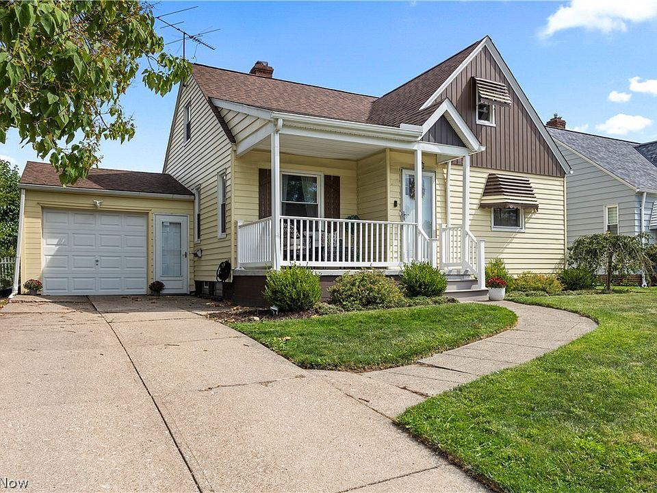 1st image of 3129 W 139th St