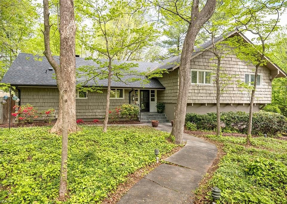 2nd image of 500 Rockford Rd