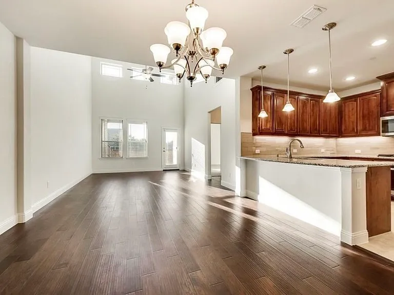 1231 Wiltshire Dr — Photo 13