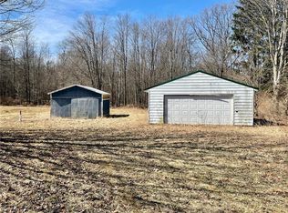 483 Hartwick Rd, Mercer, PA 16137