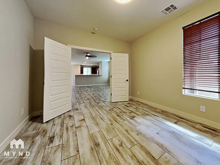 2639 N Walker Way — Photo 19