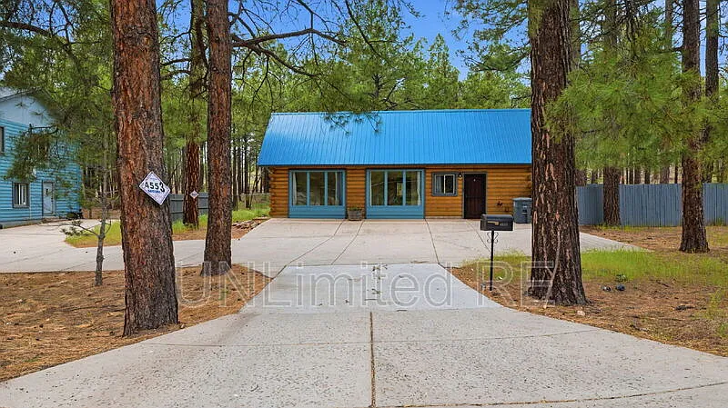 Building Photo - 4553 Lake Mary Rd