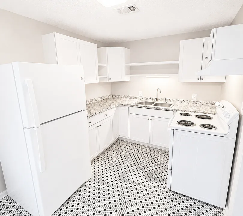 4 W 53rd St #4