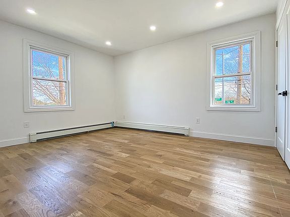 5th image of 23518 118th Ave