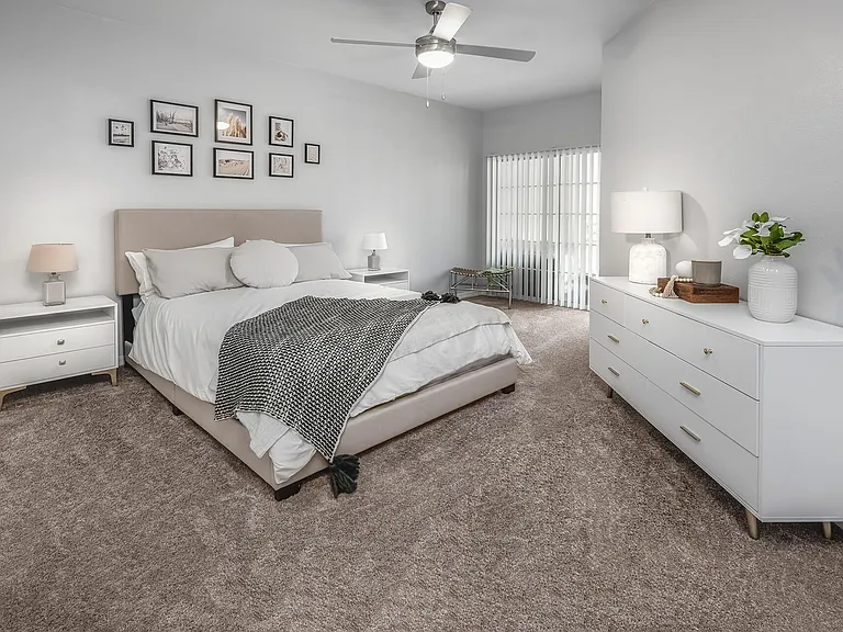 Henley Tampa Palms — Photo 9