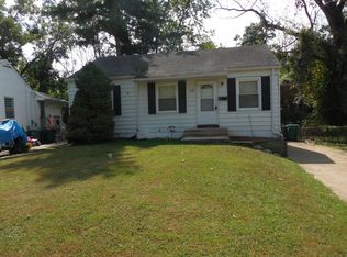 240 Estridge Rd, Saint Louis, MO 63137