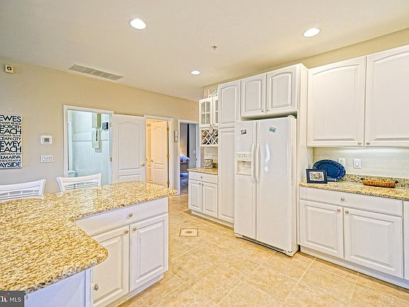 5th image of 34297 Summerlyn Dr APT 513