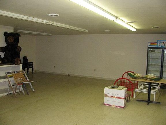 5th image of 20 N Dansville St