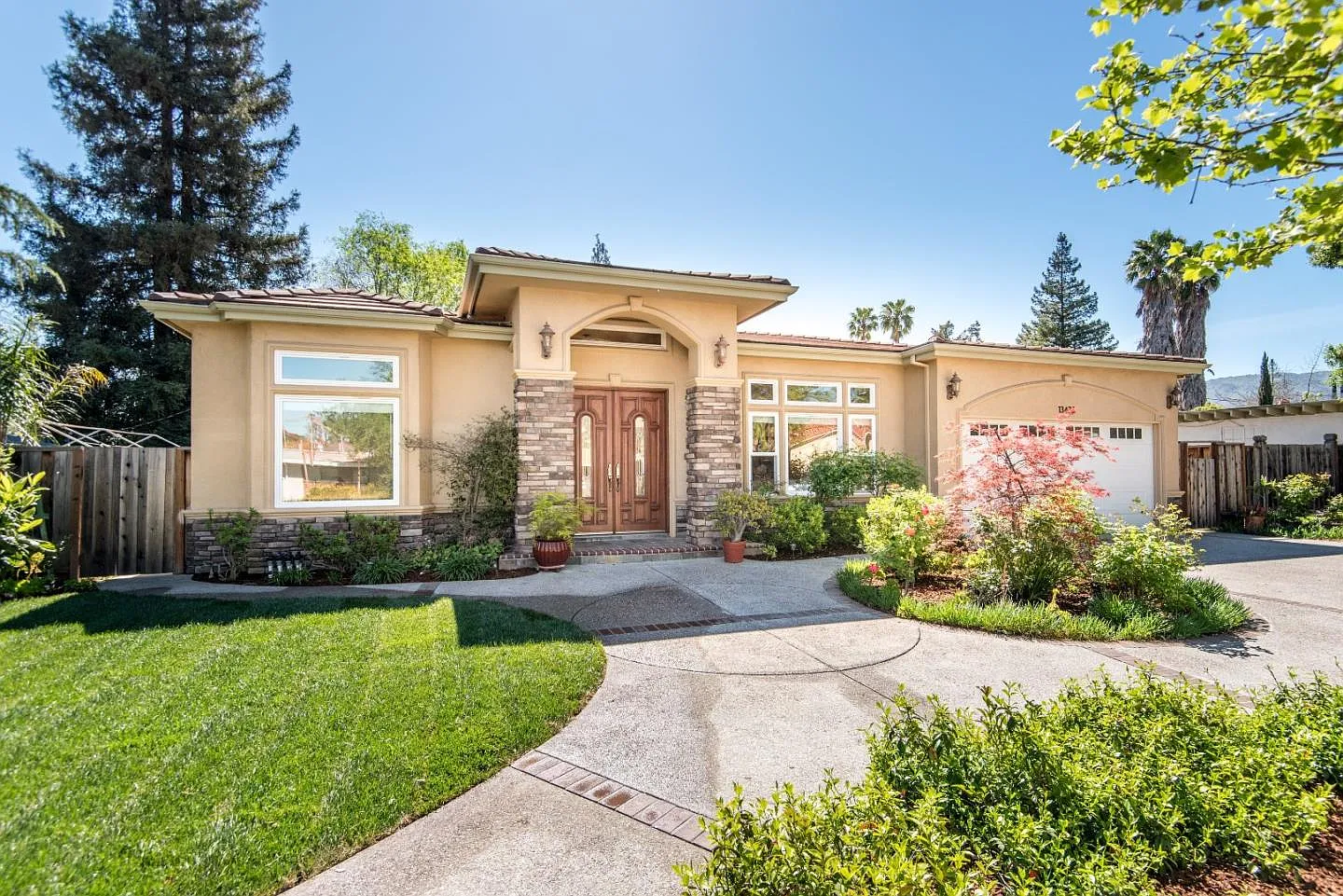 13438 Ward Way photo 1