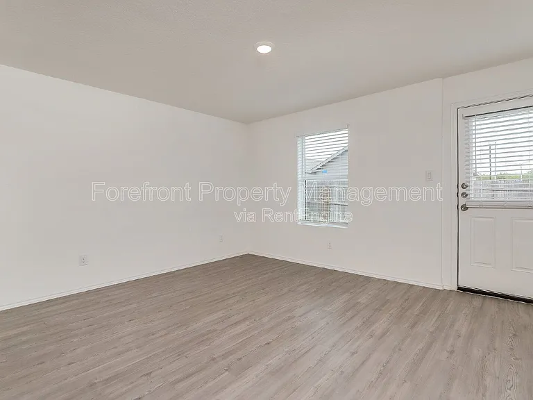 20305 Andalusite Way — Photo 4