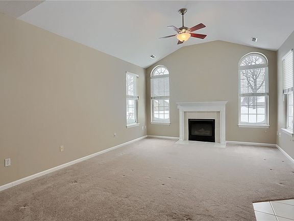 5th image of 2051 Winchester Ct