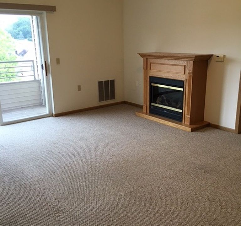 Mcfarlnd 4700 gas fireplace_05172017