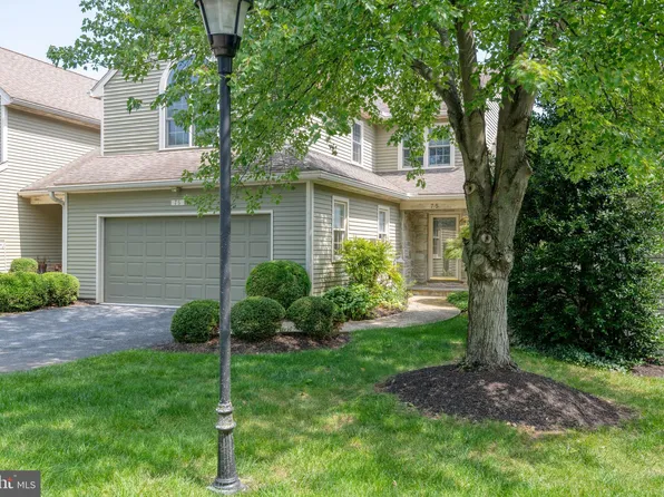 75 Deer Ford Dr, Lancaster, PA 17601