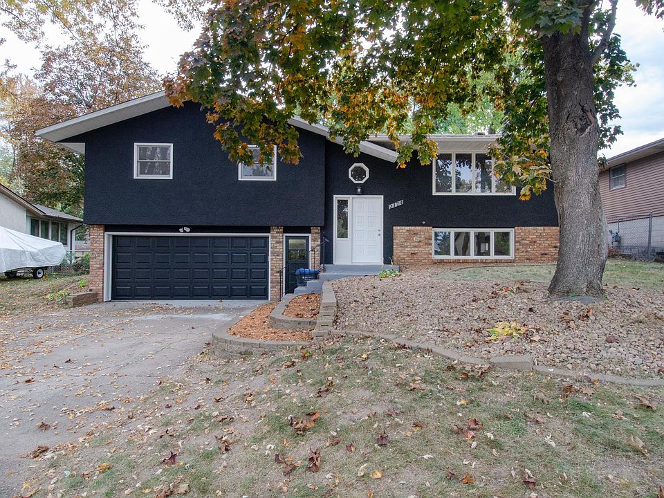 1st image of 2174 Cowern Pl E