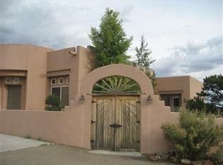 4B Canada Del Rancho, Santa Fe, NM 87508