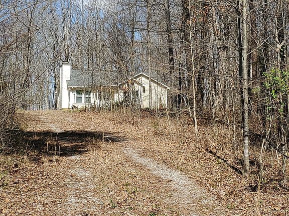 2nd image of 2205 Headens Bridge Rd