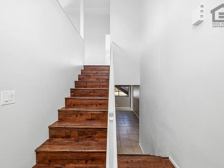 7202 W Corrine Dr — Photo 6