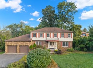 119 Pleasant View Dr, Wayne, NJ 07470