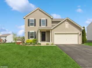 1561 Bristol Dr, Hampshire, IL 60140