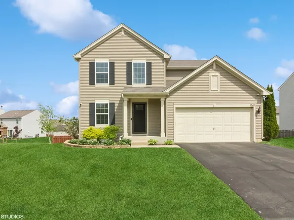 1561 Bristol Dr, Hampshire, IL 60140