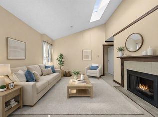 1340 Duchess Ave #403, West Vancouver, BC