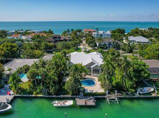 621 N Mashta Dr, Key Biscayne, FL 33149