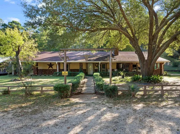 14518 County Road 2132 N, Tatum, TX 75691