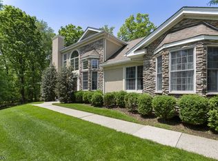 24 Young Ct, Chester, NJ 07930