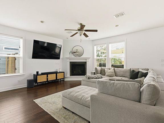 4th image of 3065 Grand Bay Ln