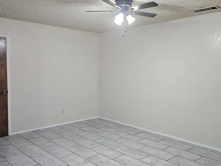 4782 E Thomas Ave — Photo 7