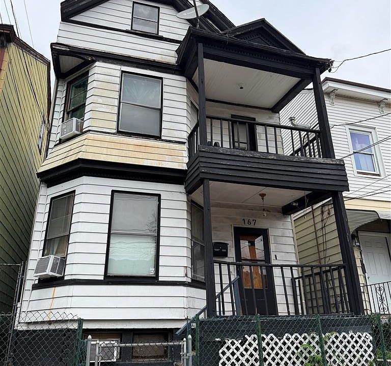 1st image of 167 Pearl St