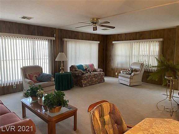 4th image of 5067 Royal Dr