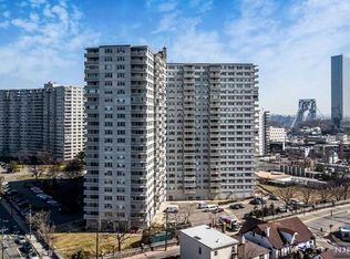 2000 Linwood Ave APT 5S, Fort Lee, NJ 07024