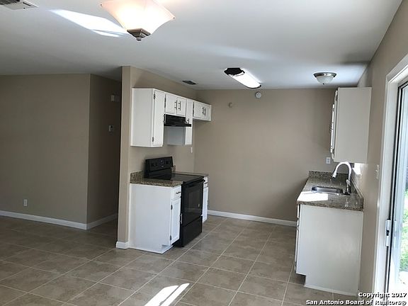 4th image of 1056 Richmond Dr