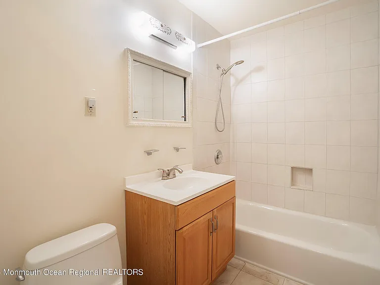 80 Manchester Ct #F — Photo 10