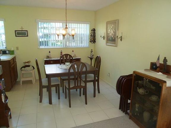 5th image of 30 Vista Gardens Trl