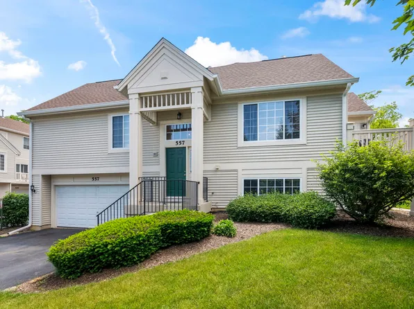 557 Cary Woods Cir, Cary, IL 60013