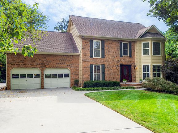 2nd image of 8420 Barbee Ln