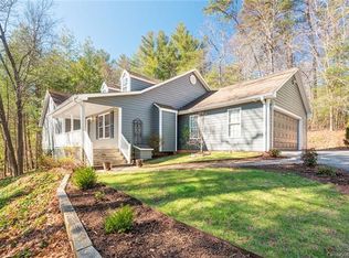 114 Churchill Downs Dr, Fairview, NC 28730