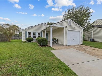 1329 Ettington Ln, Virginia Beach, VA, 23464