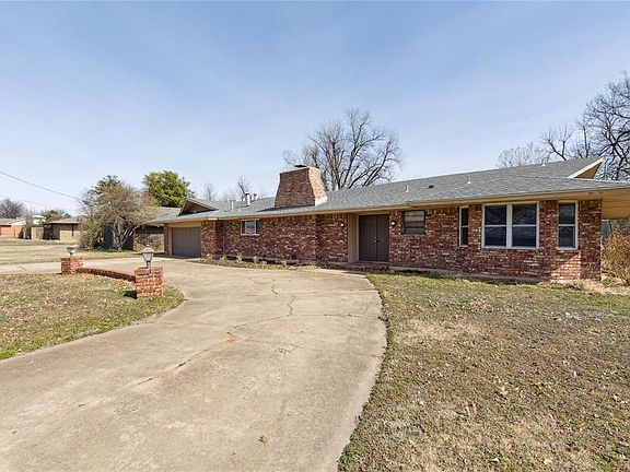 2nd image of 1444 Howard Dr
