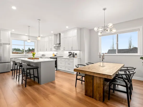 4014 Southwalk Dr, Courtenay, BC V9N 0B4