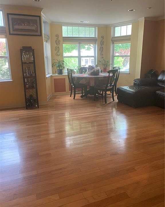 1st image of 3113 Leeward Dr
