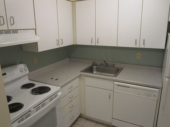 2nd image of 2515 Milligan Way #A203