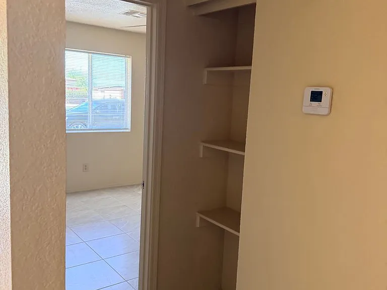 223 E Jefferson St #1-4 — Photo 13