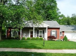 1807 Saint Clair Dr, Pekin, IL 61554
