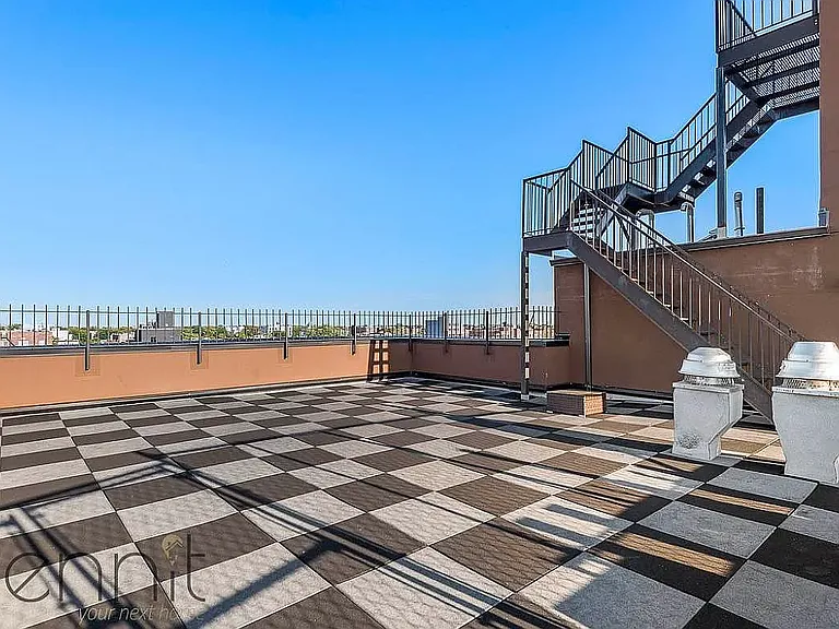 1084 Rogers Ave #7D — Photo 11
