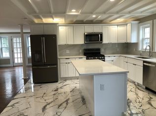 366 River Rd, Andover, MA 01810