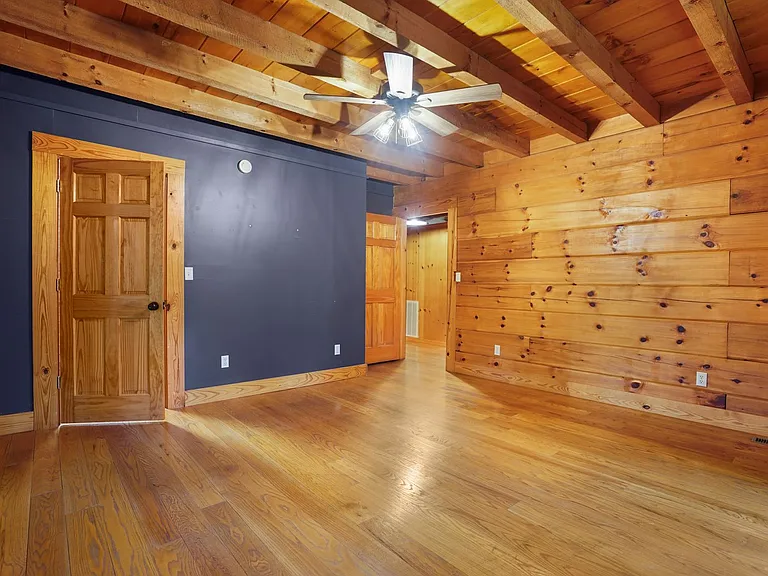 3770 Baxter Rd — Photo 18